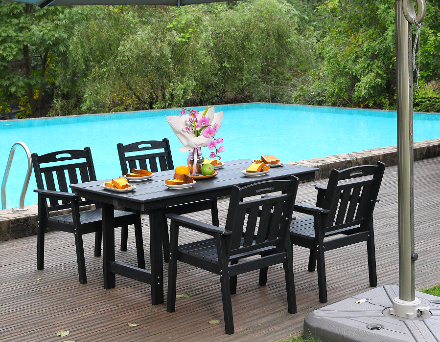 ชุดรับประทานอาหารนอกบ้าน HDPE 4 ชิ้น สีดำ พร้อมพนักพิงแนวตั้ง